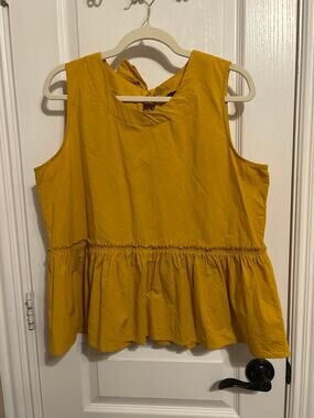 Ann Taylor Mustard/Yellow Sleeveless Peplum Top Back Bow L